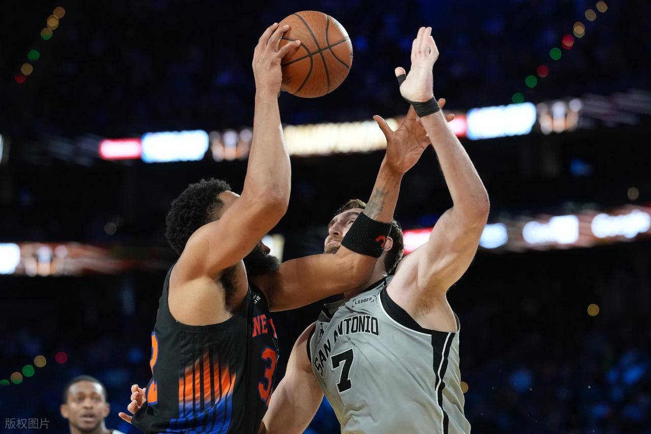 关于文班亚马赛后谦逊发言登热搜，巴塞罗那血战纽约尼克斯引发热议的信息